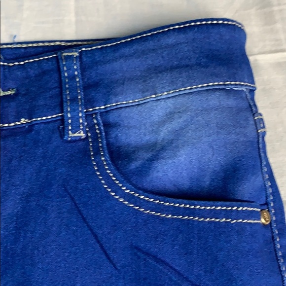 Mid-rise plain hem denim skirt - Picture 4 of 6